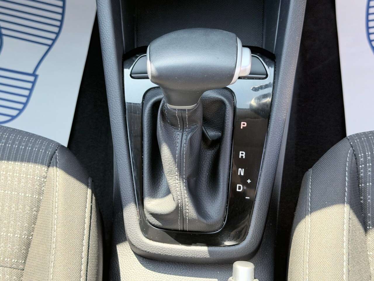 2023 KIA STONIC 2023 KIA STONIC
