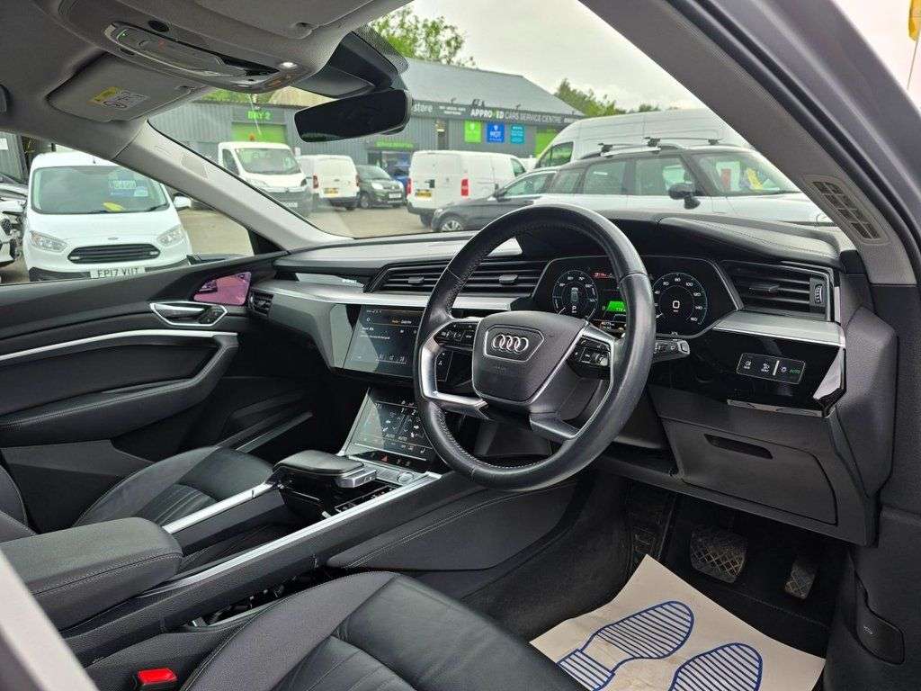2020 AUDI E-TRON 2020 AUDI E-TRON