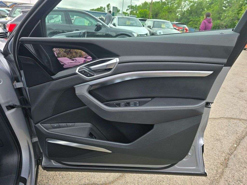 2020 AUDI E-TRON 2020 AUDI E-TRON