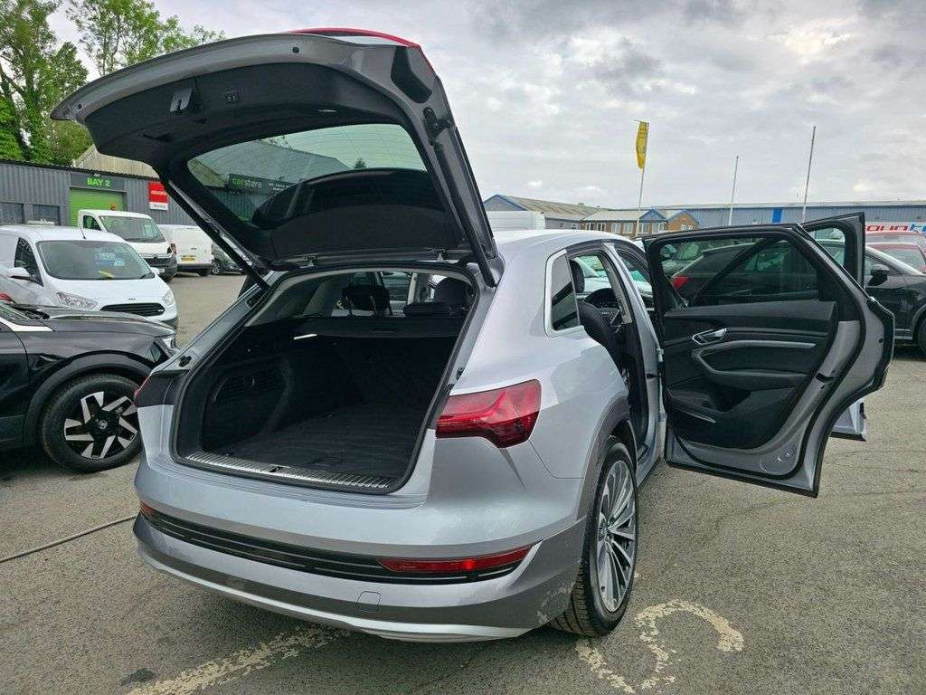 2020 AUDI E-TRON 2020 AUDI E-TRON