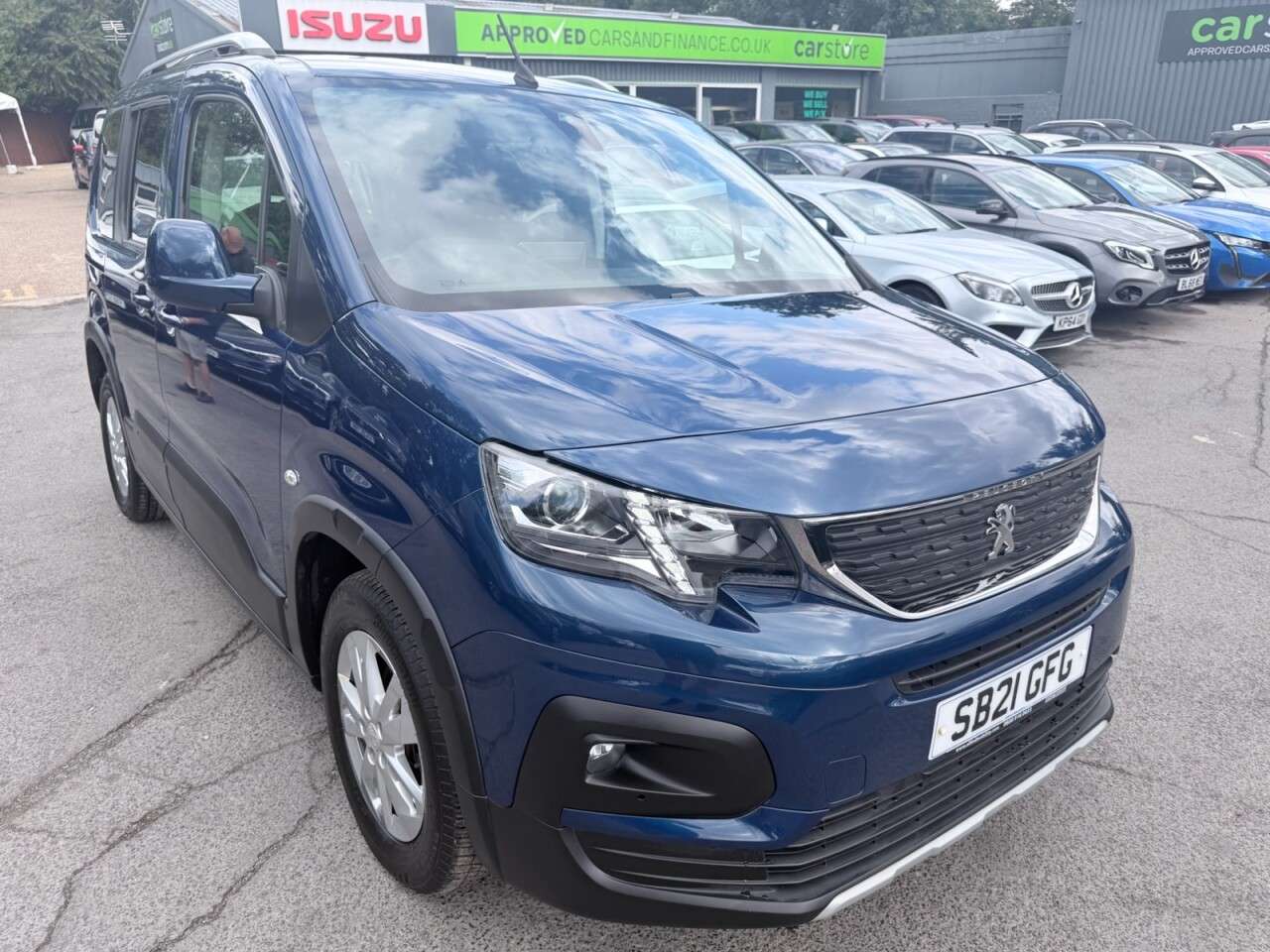 A 2021 PEUGEOT RIFTER Blue 1.5 BlueHDi Allure MPV, 22,100 miles, Euro 6, 5-speed manual, Disabled A 2021 PEUGEOT RIFTER Blue 1.5 BlueHDi Allure MPV, 22,100 miles, Euro 6, 5-speed manual, Disabled
