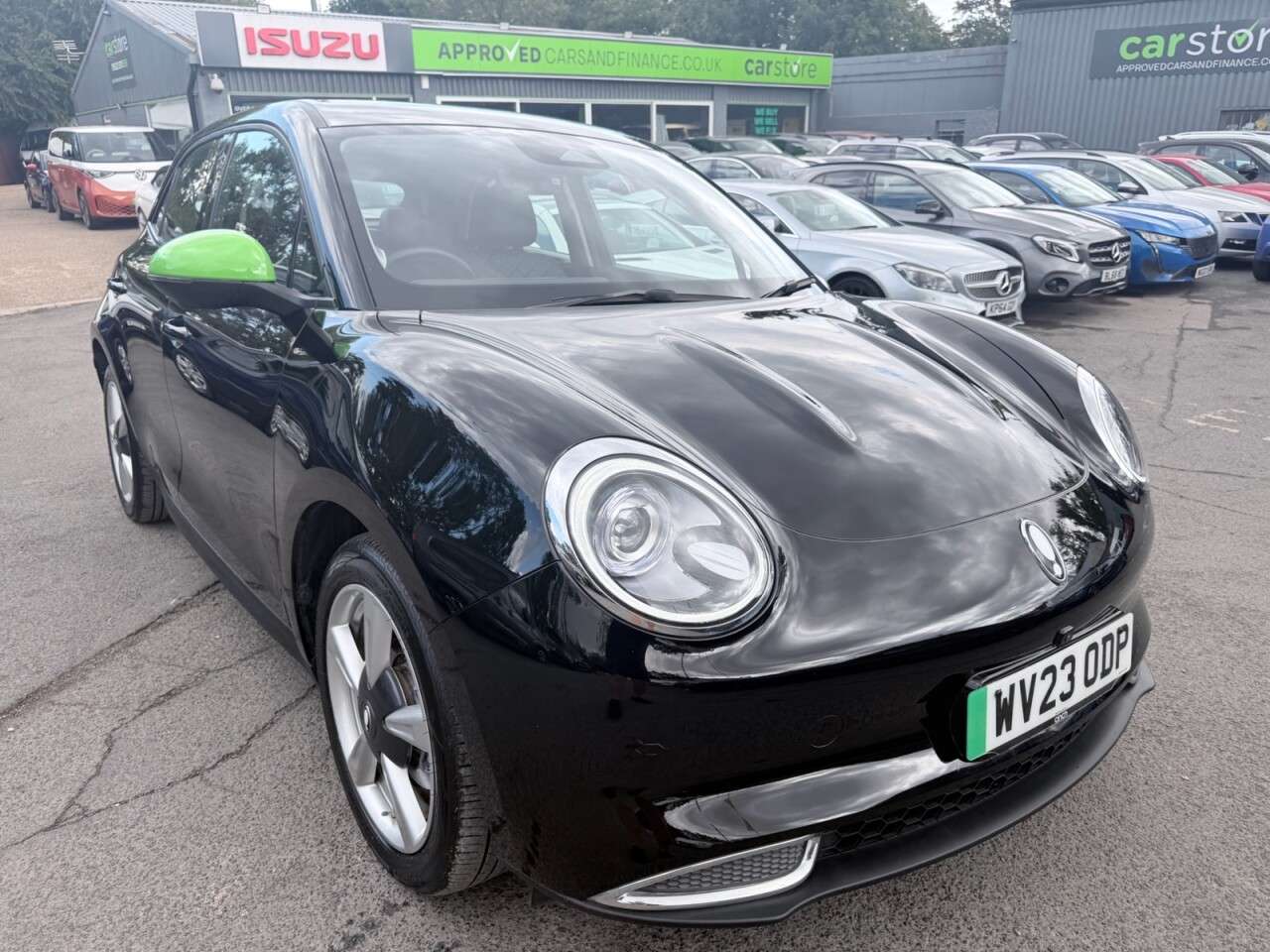 A 2023 GWM FUNKY CAT Black 48kWh First Edition EV, 14,075 miles, Automatic, 18in alloys, 360° C A 2023 GWM FUNKY CAT Black 48kWh First Edition EV, 14,075 miles, Automatic, 18in alloys, 360° C