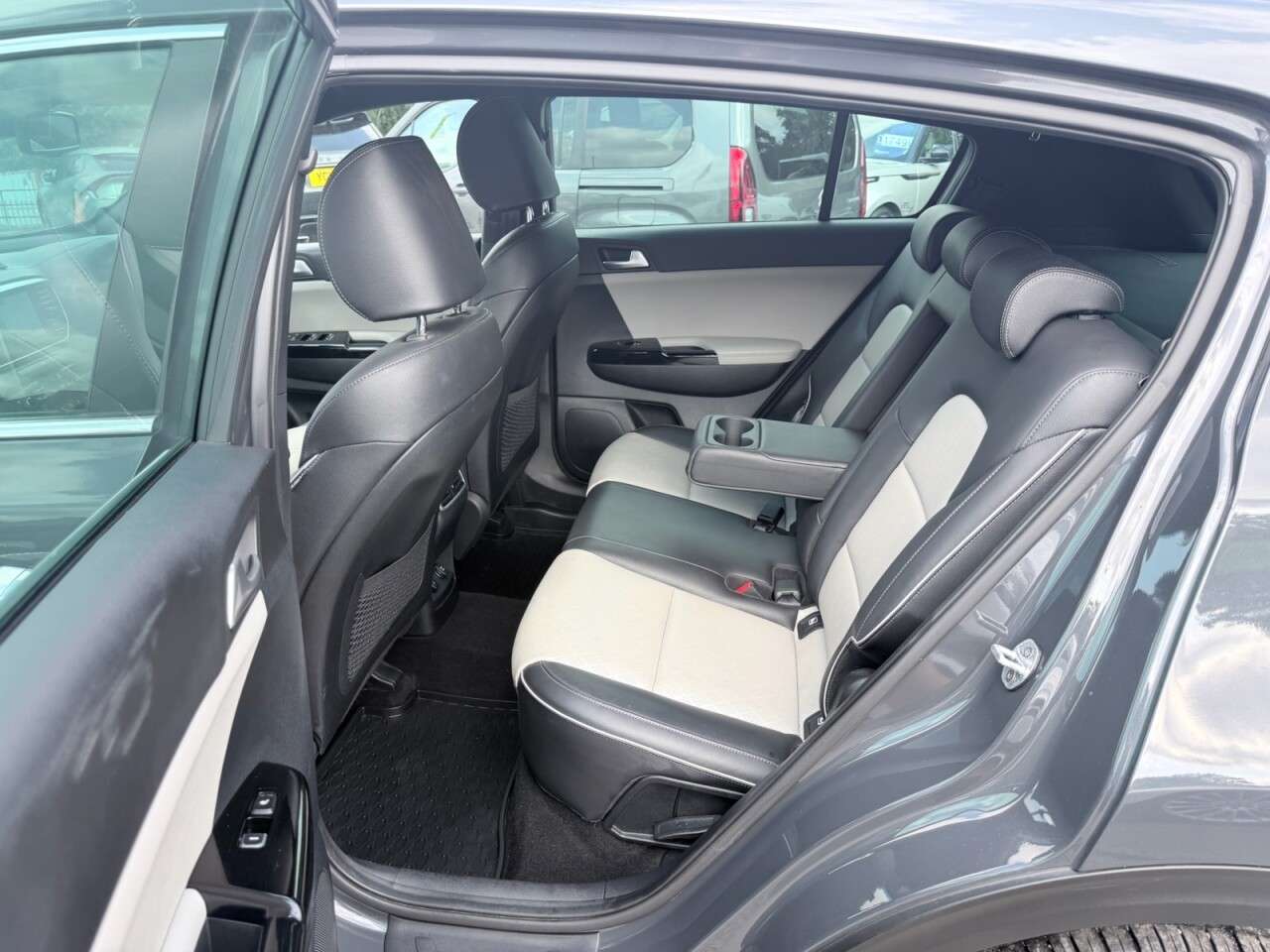 2021 KIA SPORTAGE 2021 KIA SPORTAGE