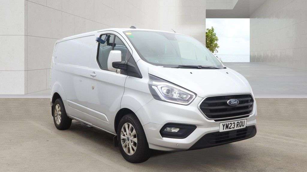 A 2023 FORD TRANSIT CUSTOM Silver 2.0 280 EcoBlue Limited L1 H1 Van, 47,650 miles, Euro 6, 6-Speed man A 2023 FORD TRANSIT CUSTOM Silver 2.0 280 EcoBlue Limited L1 H1 Van, 47,650 miles, Euro 6, 6-Speed man