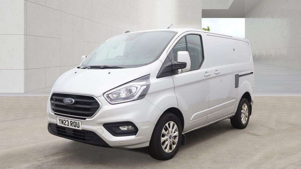 A 2023 FORD TRANSIT CUSTOM Silver 2.0 280 EcoBlue Limited L1 H1 Van, 47,650 miles, Euro 6, 6-Speed man A 2023 FORD TRANSIT CUSTOM Silver 2.0 280 EcoBlue Limited L1 H1 Van, 47,650 miles, Euro 6, 6-Speed man