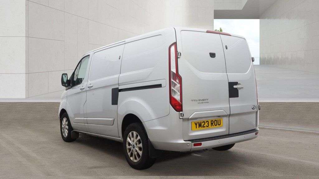 A 2023 FORD TRANSIT CUSTOM Silver 2.0 280 EcoBlue Limited L1 H1 Van, 47,650 miles, Euro 6, 6-Speed man A 2023 FORD TRANSIT CUSTOM Silver 2.0 280 EcoBlue Limited L1 H1 Van, 47,650 miles, Euro 6, 6-Speed man