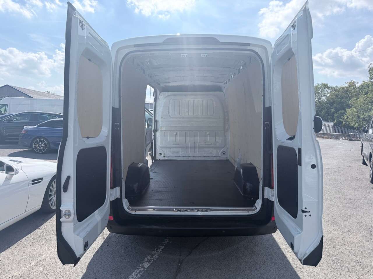2023 MAXUS DELIVER 9 2023 MAXUS DELIVER 9