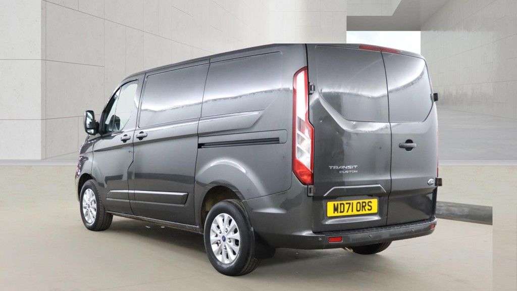 A 2022 FORD TRANSIT CUSTOM Grey 2.0 300 EcoBlue Limited L1 H1 Van, 69,810 miles, Euro 6, 6-Speed manua A 2022 FORD TRANSIT CUSTOM Grey 2.0 300 EcoBlue Limited L1 H1 Van, 69,810 miles, Euro 6, 6-Speed manua