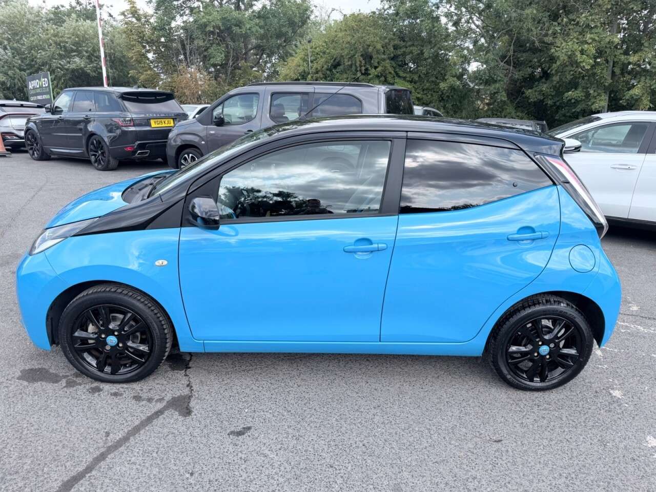 A 2016 TOYOTA AYGO Blue 1.0 VVT-i x-cite Hatchback, 19,000 miles, Euro 6, 5-Speed manual, 7in A 2016 TOYOTA AYGO Blue 1.0 VVT-i x-cite Hatchback, 19,000 miles, Euro 6, 5-Speed manual, 7in