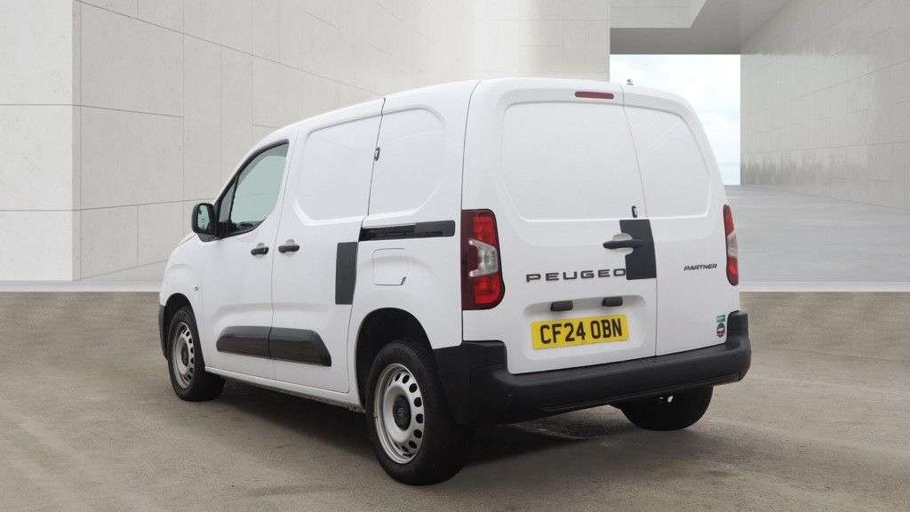 A 2024 PEUGEOT PARTNER White 1.5 BlueHDi 1000 Professional SWB Van, 15,000 miles, Euro 6, 6-Speed A 2024 PEUGEOT PARTNER White 1.5 BlueHDi 1000 Professional SWB Van, 15,000 miles, Euro 6, 6-Speed