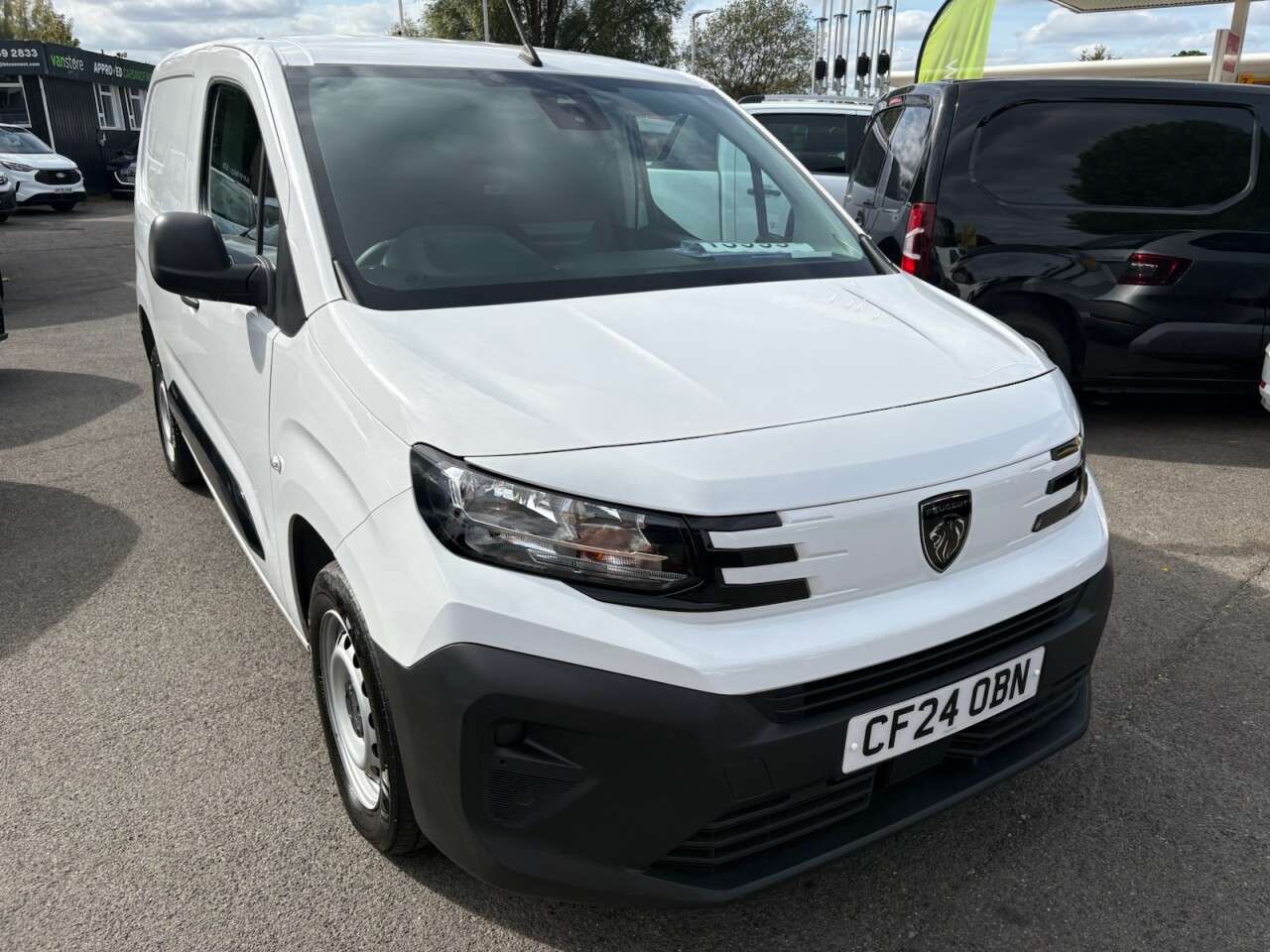 A 2024 PEUGEOT PARTNER White 1.5 BlueHDi 1000 Professional SWB Van, 15,000 miles, Euro 6, 6-Speed A 2024 PEUGEOT PARTNER White 1.5 BlueHDi 1000 Professional SWB Van, 15,000 miles, Euro 6, 6-Speed