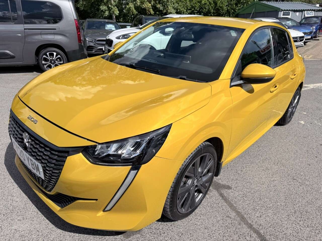 A 2020 PEUGEOT 208 Yellow 1.2 PureTech Allure Premium, 64,000 miles, Euro 6, Automatic, Sat na A 2020 PEUGEOT 208 Yellow 1.2 PureTech Allure Premium, 64,000 miles, Euro 6, Automatic, Sat na
