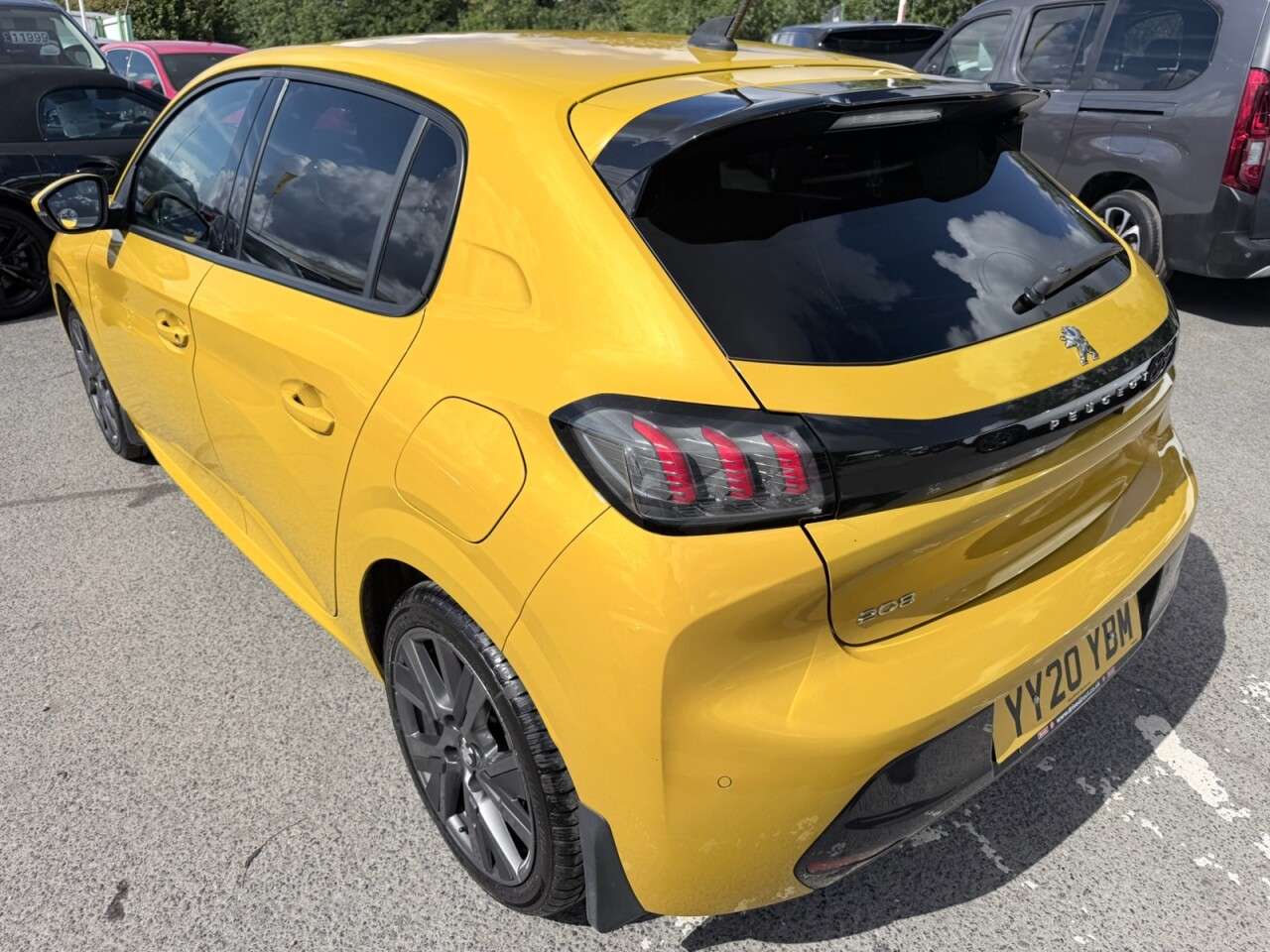 2020 PEUGEOT 208 2020 PEUGEOT 208