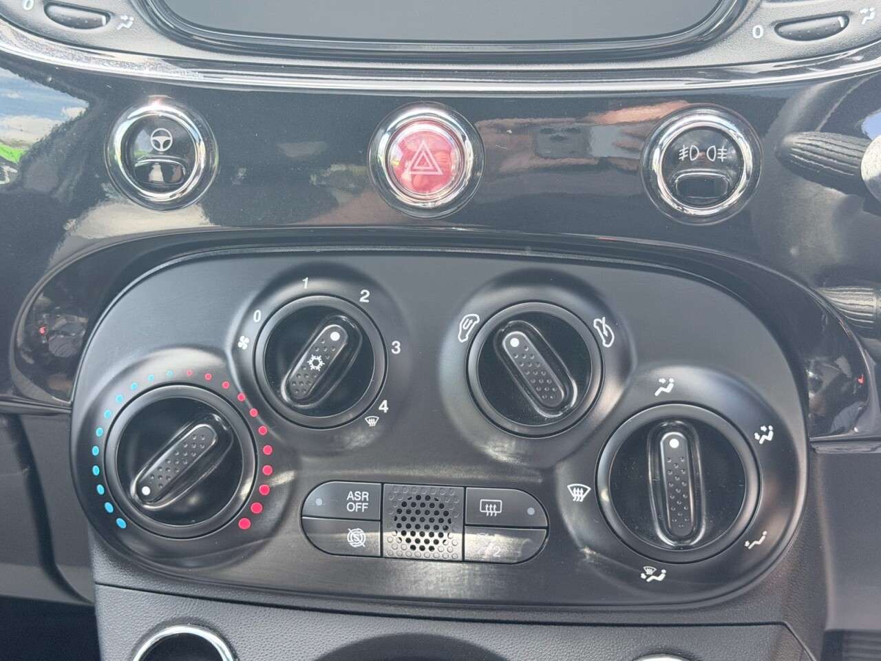 2019 FIAT 500 2019 FIAT 500