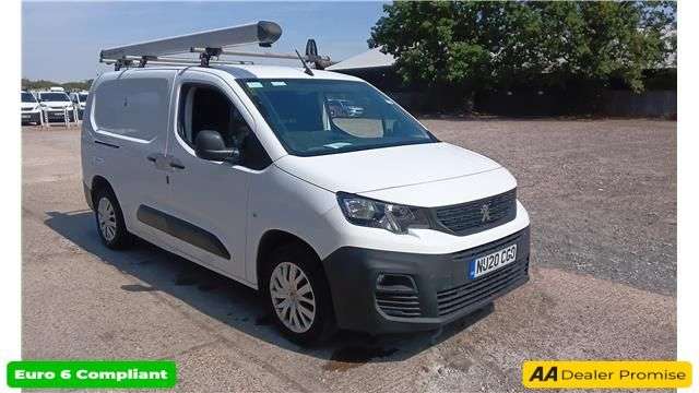 A 2020 PEUGEOT PARTNER White 1.5 BlueHDi 950 Professional LWB Van, 30,400 miles, Euro 6, 5-Speed m A 2020 PEUGEOT PARTNER White 1.5 BlueHDi 950 Professional LWB Van, 30,400 miles, Euro 6, 5-Speed m