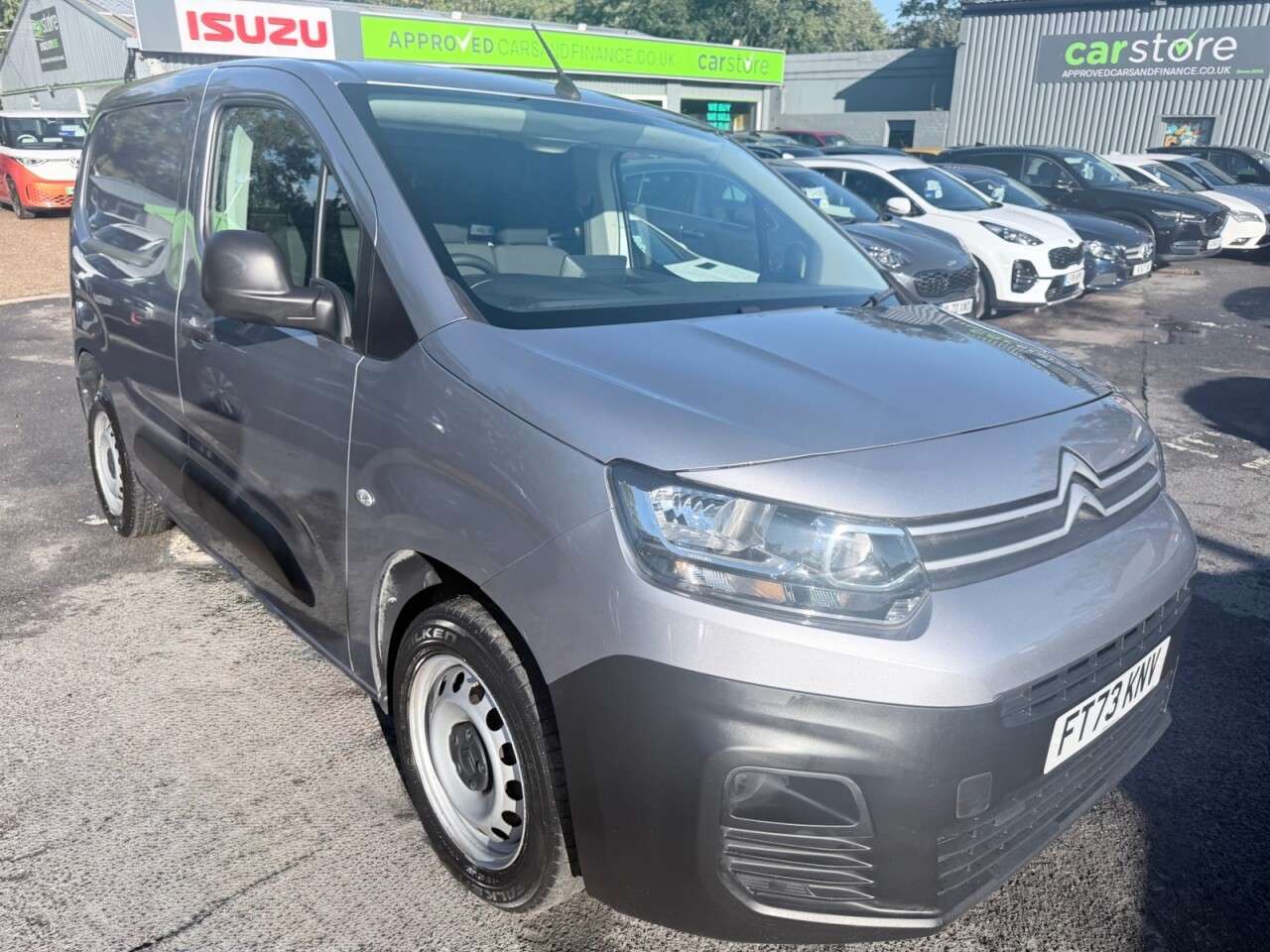 A 2023 CITROEN BERLINGO Grey 1.5 BlueHDi 1000 Enterprise M SWB Van, 42,100 miles, Euro 6, 6-Speed m A 2023 CITROEN BERLINGO Grey 1.5 BlueHDi 1000 Enterprise M SWB Van, 42,100 miles, Euro 6, 6-Speed m