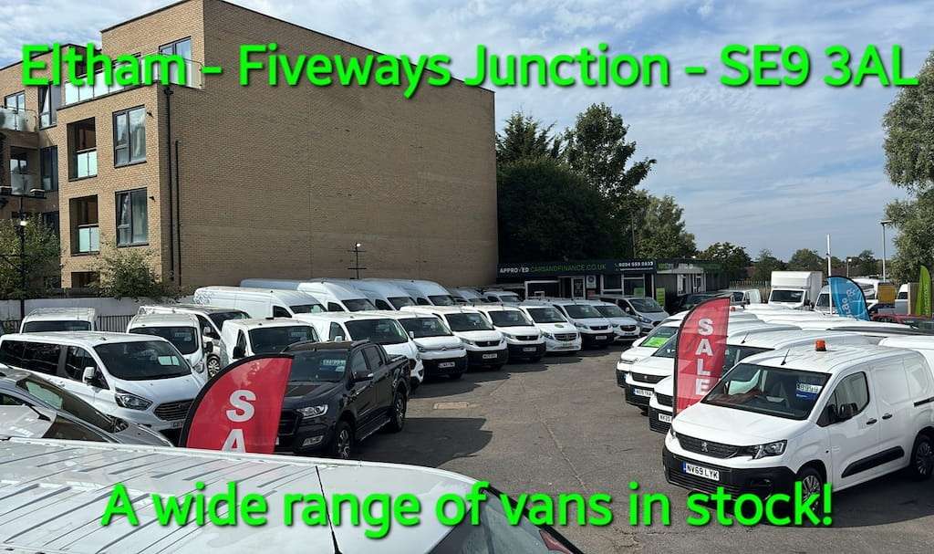 A 2017 FORD FIESTA Silver 1.0T EcoBoost Zetec, 30,200 miles, Euro 6, 5-Speed manual, 15in Allo A 2017 FORD FIESTA Silver 1.0T EcoBoost Zetec, 30,200 miles, Euro 6, 5-Speed manual, 15in Allo