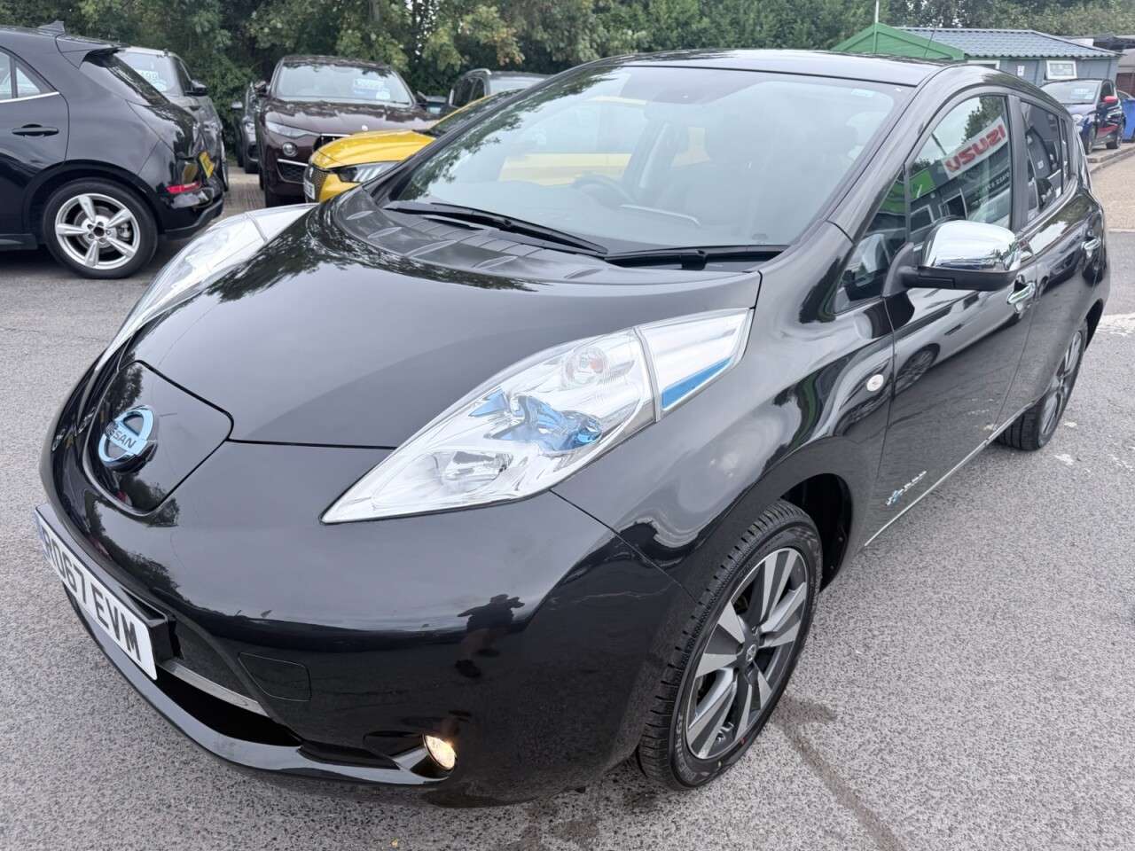 A 2017 NISSAN LEAF Black 30kWh Tekna EV, 33,600 miles, Automatic, Sat nav, 360° cameras, Bose A 2017 NISSAN LEAF Black 30kWh Tekna EV, 33,600 miles, Automatic, Sat nav, 360° cameras, Bose