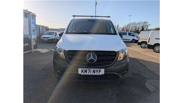 A 2021 MERCEDES-BENZ VITO White 2.0 116 CDI Progressive XLWB Van, 54,500 miles, Euro 6, Automatic, Bl A 2021 MERCEDES-BENZ VITO White 2.0 116 CDI Progressive XLWB Van, 54,500 miles, Euro 6, Automatic, Bl