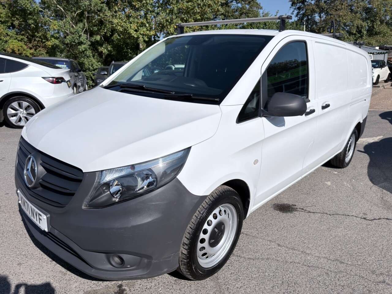 A 2021 MERCEDES-BENZ VITO White 2.0 116 CDI Progressive XLWB Van, 54,500 miles, Euro 6, Automatic, Bl A 2021 MERCEDES-BENZ VITO White 2.0 116 CDI Progressive XLWB Van, 54,500 miles, Euro 6, Automatic, Bl