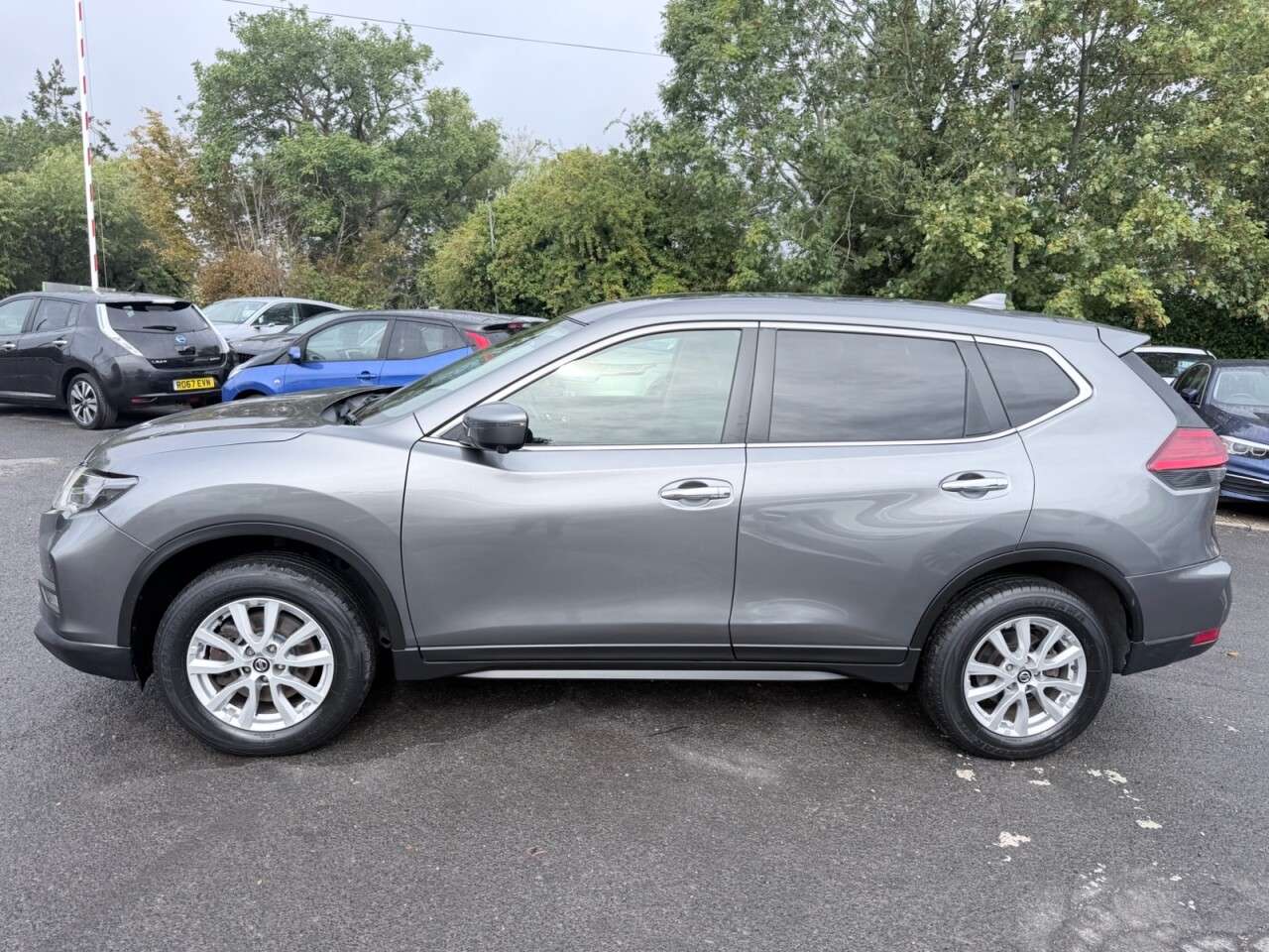 A 2020 NISSAN X-TRAIL Grey 1.7 dCi Acenta Premium SUV, 35,635 miles, Euro 6, 6-Speed manual, Pano A 2020 NISSAN X-TRAIL Grey 1.7 dCi Acenta Premium SUV, 35,635 miles, Euro 6, 6-Speed manual, Pano