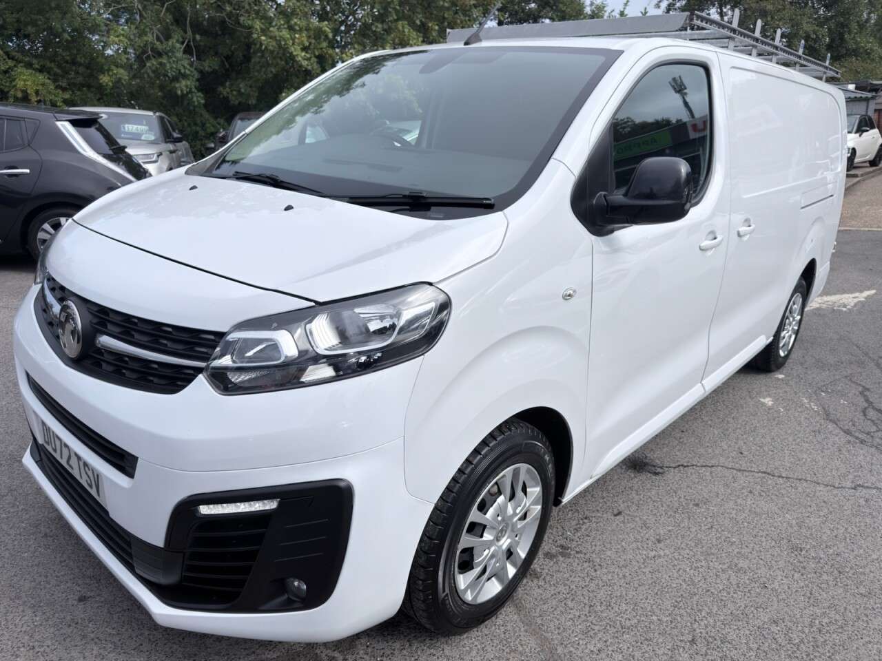 A 2022 VAUXHALL VIVARO White 1.5 Turbo D 2900 Sportive L2 H1 Van, 32,800 miles, Euro 6, 6-Speed ma A 2022 VAUXHALL VIVARO White 1.5 Turbo D 2900 Sportive L2 H1 Van, 32,800 miles, Euro 6, 6-Speed ma