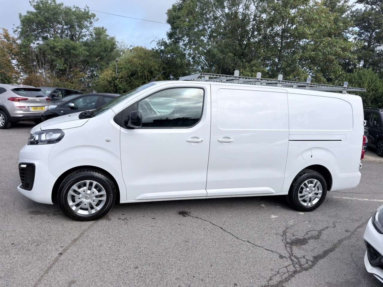 A 2022 VAUXHALL VIVARO White 1.5 Turbo D 2900 Sportive L2 H1 Van, 32,800 miles, Euro 6, 6-Speed ma A 2022 VAUXHALL VIVARO White 1.5 Turbo D 2900 Sportive L2 H1 Van, 32,800 miles, Euro 6, 6-Speed ma