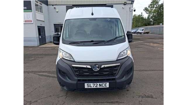 A 2022 VAUXHALL MOVANO White 2.2 CDTi 3500 BiTurbo Dynamic L2 H2 Van, 65,700 miles, Euro 6, 6-spee A 2022 VAUXHALL MOVANO White 2.2 CDTi 3500 BiTurbo Dynamic L2 H2 Van, 65,700 miles, Euro 6, 6-spee