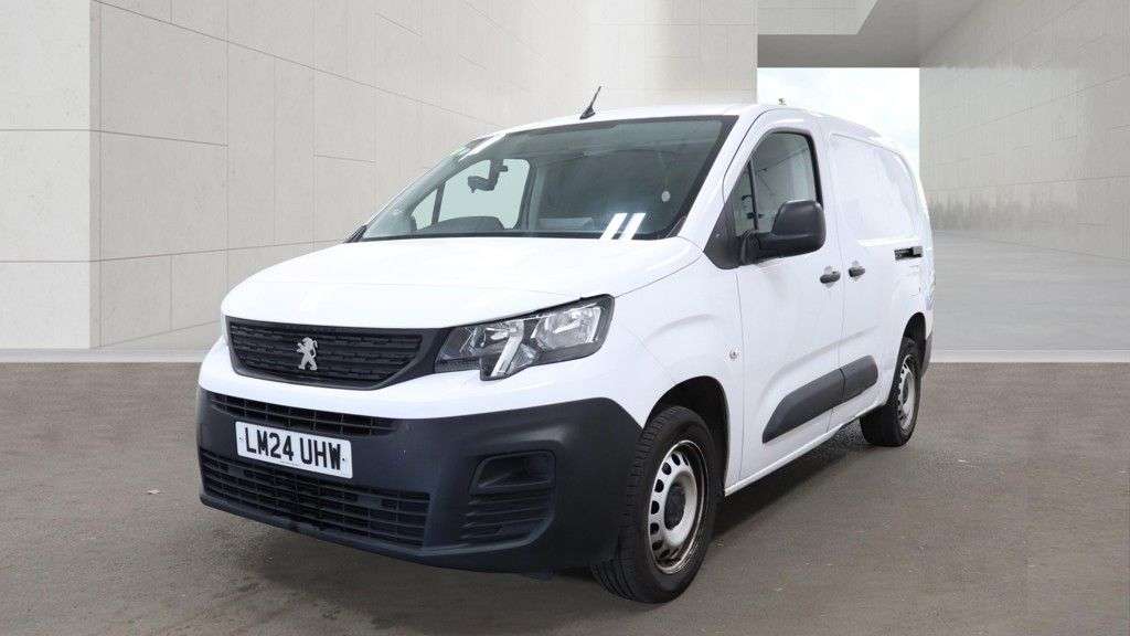 A 2024 PEUGEOT PARTNER White 1.5 BlueHDi 950 Professional Premium+ LWB Van, 29,400 miles, Euro 6, A 2024 PEUGEOT PARTNER White 1.5 BlueHDi 950 Professional Premium+ LWB Van, 29,400 miles, Euro 6,