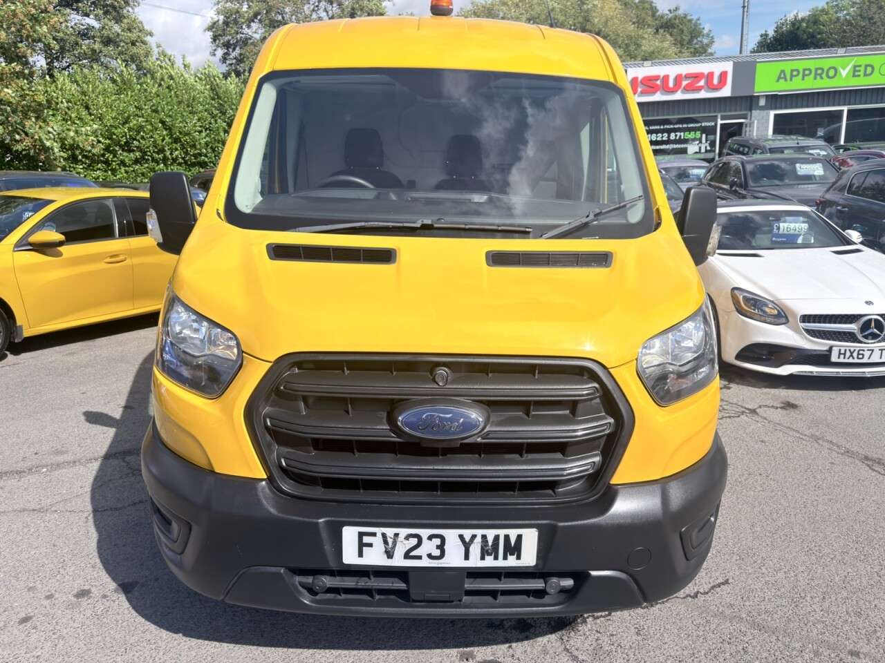 A 2023 FORD TRANSIT Yellow 2.0 350 EcoBlue Leader L3 H2 Van, 44,300 miles, Euro 6, 6-Speed manu A 2023 FORD TRANSIT Yellow 2.0 350 EcoBlue Leader L3 H2 Van, 44,300 miles, Euro 6, 6-Speed manu
