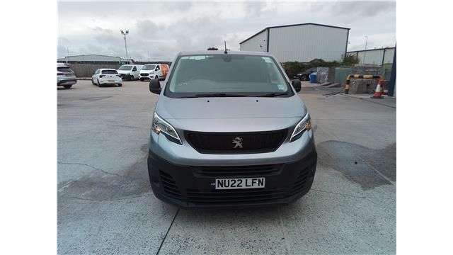 A 2022 PEUGEOT EXPERT Grey 1.5 BlueHDi 1000 Professional Premium LWB Van, 43,500 miles, Euro 6, 6 A 2022 PEUGEOT EXPERT Grey 1.5 BlueHDi 1000 Professional Premium LWB Van, 43,500 miles, Euro 6, 6