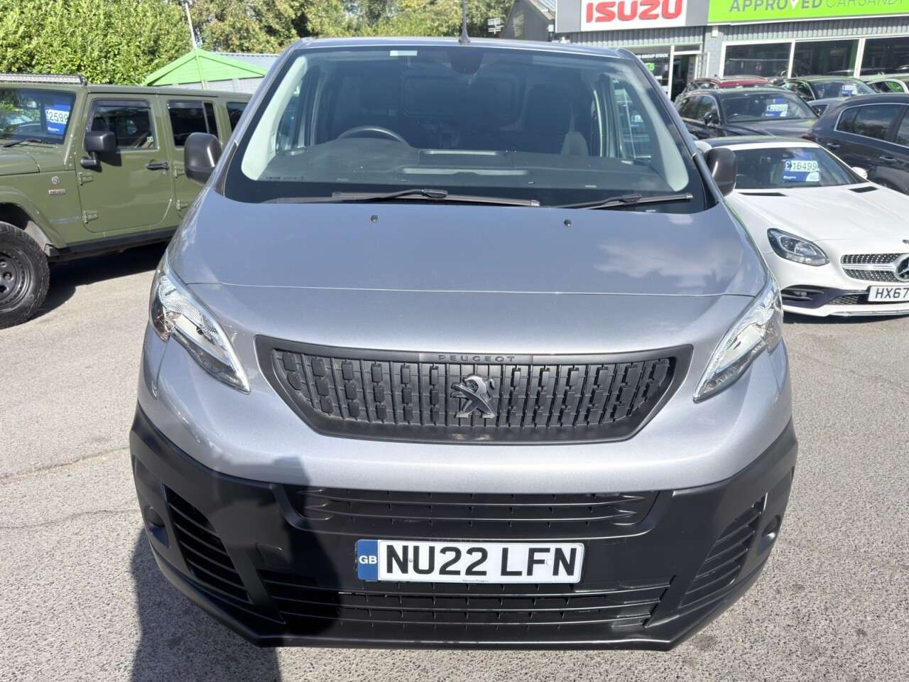 A 2022 PEUGEOT EXPERT Grey 1.5 BlueHDi 1000 Professional Premium LWB Van, 43,500 miles, Euro 6, 6 A 2022 PEUGEOT EXPERT Grey 1.5 BlueHDi 1000 Professional Premium LWB Van, 43,500 miles, Euro 6, 6