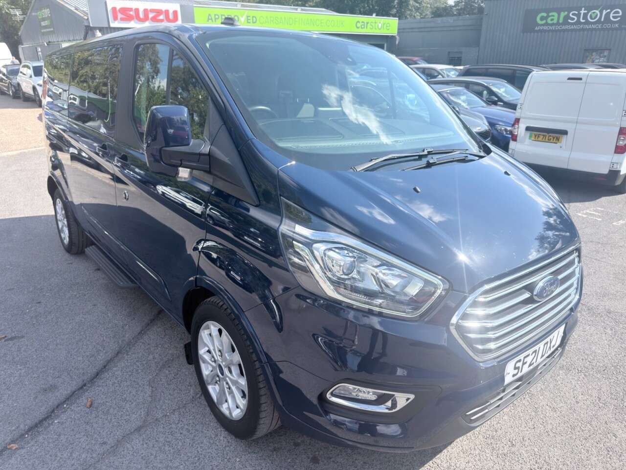 A 2021 FORD TOURNEO CUSTOM Blue 2.0 320 EcoBlue Titanium 9-Seater Minibus, 61,700 miles, Euro 6, 6-Spe A 2021 FORD TOURNEO CUSTOM Blue 2.0 320 EcoBlue Titanium 9-Seater Minibus, 61,700 miles, Euro 6, 6-Spe