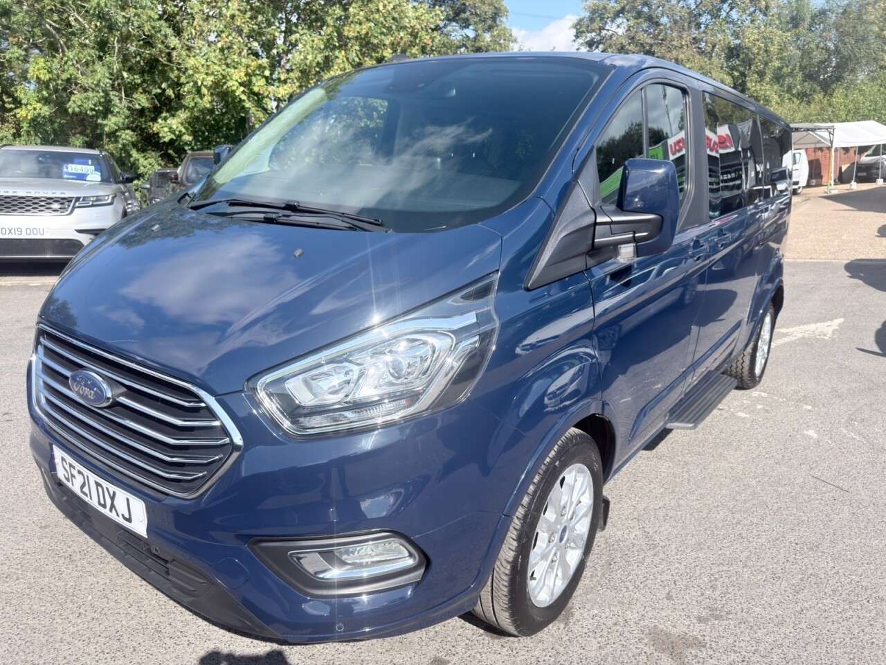 A 2021 FORD TOURNEO CUSTOM Blue 2.0 320 EcoBlue Titanium 9-Seater Minibus, 61,700 miles, Euro 6, 6-Spe A 2021 FORD TOURNEO CUSTOM Blue 2.0 320 EcoBlue Titanium 9-Seater Minibus, 61,700 miles, Euro 6, 6-Spe