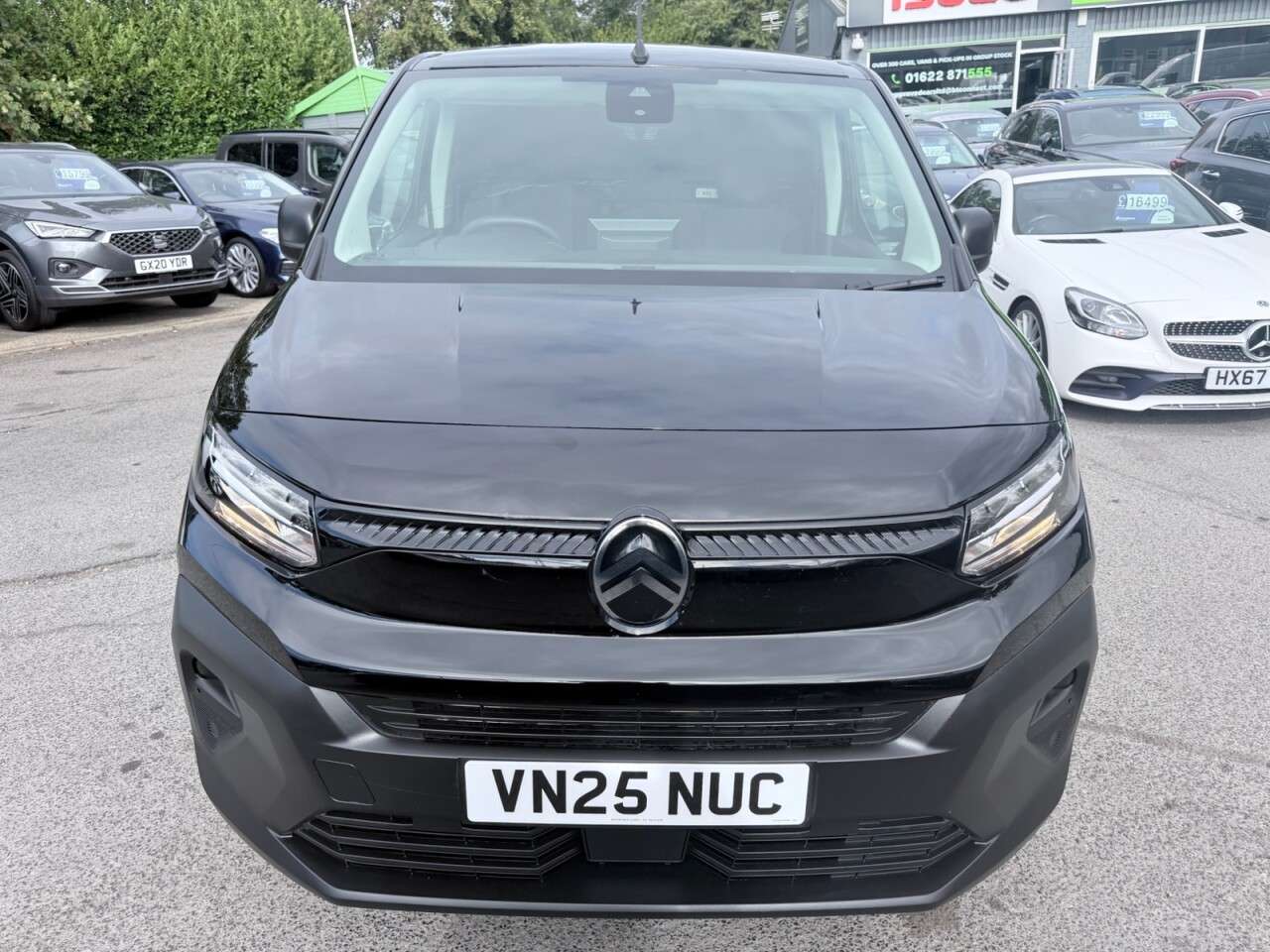 A 2025 CITROEN BERLINGO Black 1.5 BlueHDi 1000 Enterprise Plus M Van, 11,200 miles, Euro 6, 6-Speed A 2025 CITROEN BERLINGO Black 1.5 BlueHDi 1000 Enterprise Plus M Van, 11,200 miles, Euro 6, 6-Speed