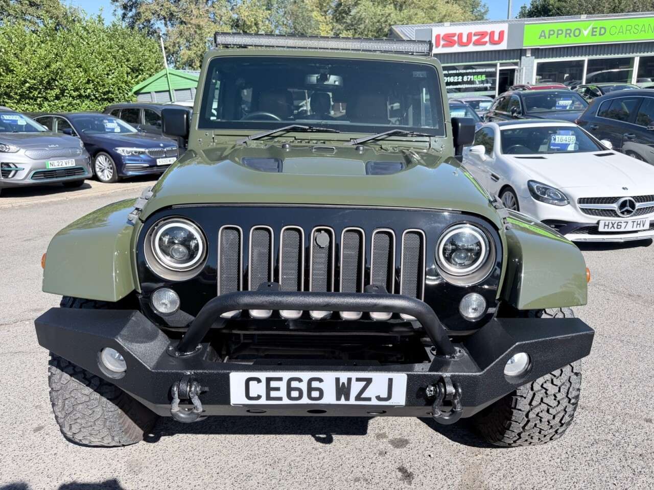 A 2016 JEEP WRANGLER Green 2.8 CRD 75th Anniversary 4WD, 78,125 miles, Euro 6 Automatic, 18in Al A 2016 JEEP WRANGLER Green 2.8 CRD 75th Anniversary 4WD, 78,125 miles, Euro 6 Automatic, 18in Al