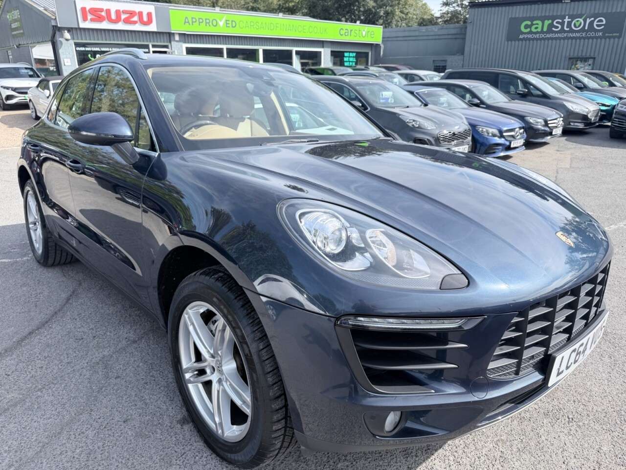 A 2015 PORSCHE MACAN Blue 3.0 TD V6 S SUV, 56,000 miles, Euro 6, Great spec, PDK 4WD, Luxor Beig A 2015 PORSCHE MACAN Blue 3.0 TD V6 S SUV, 56,000 miles, Euro 6, Great spec, PDK 4WD, Luxor Beig