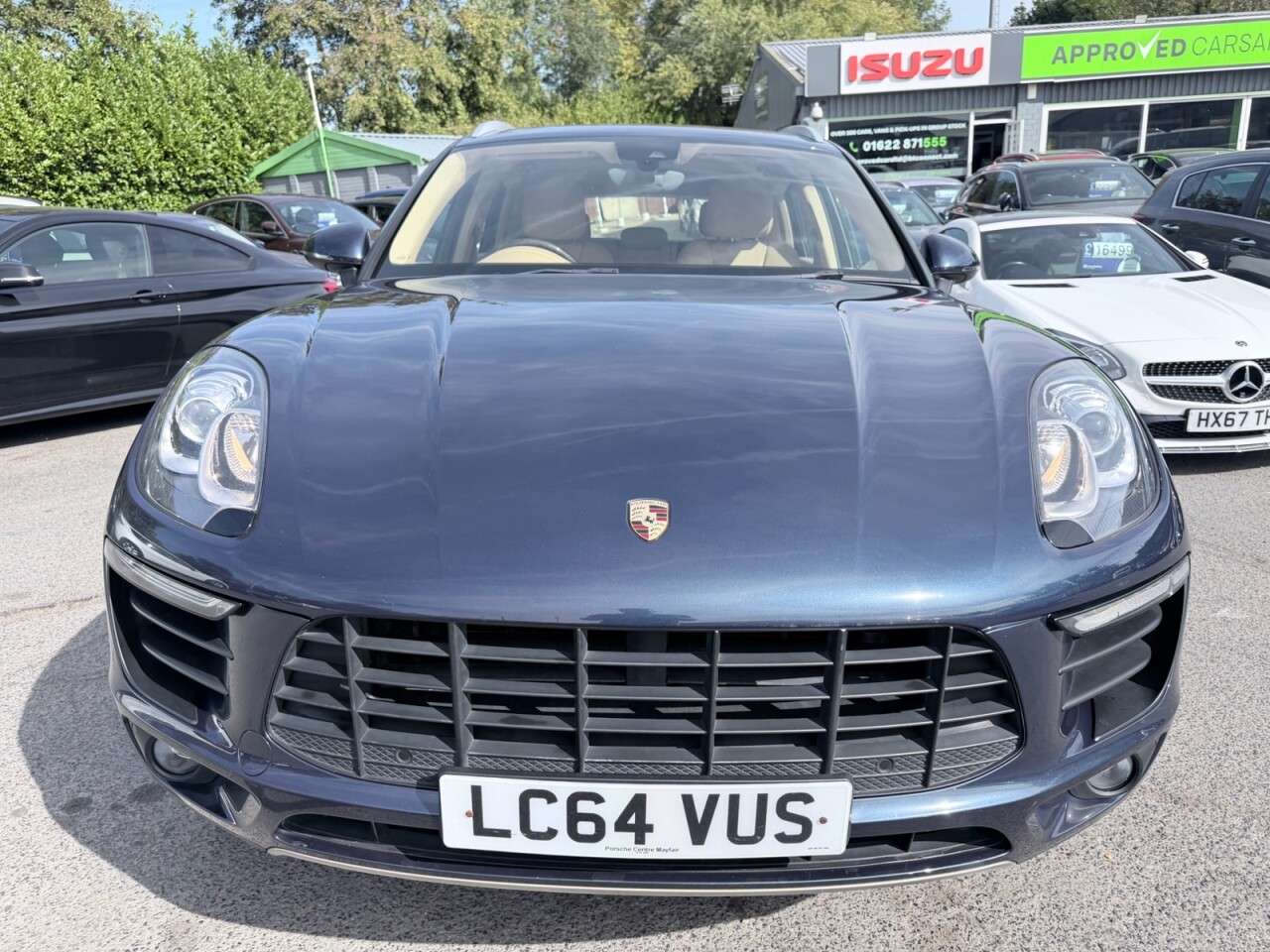 A 2015 PORSCHE MACAN Blue 3.0 TD V6 S SUV, 56,000 miles, Euro 6, Great spec, PDK 4WD, Luxor Beig A 2015 PORSCHE MACAN Blue 3.0 TD V6 S SUV, 56,000 miles, Euro 6, Great spec, PDK 4WD, Luxor Beig