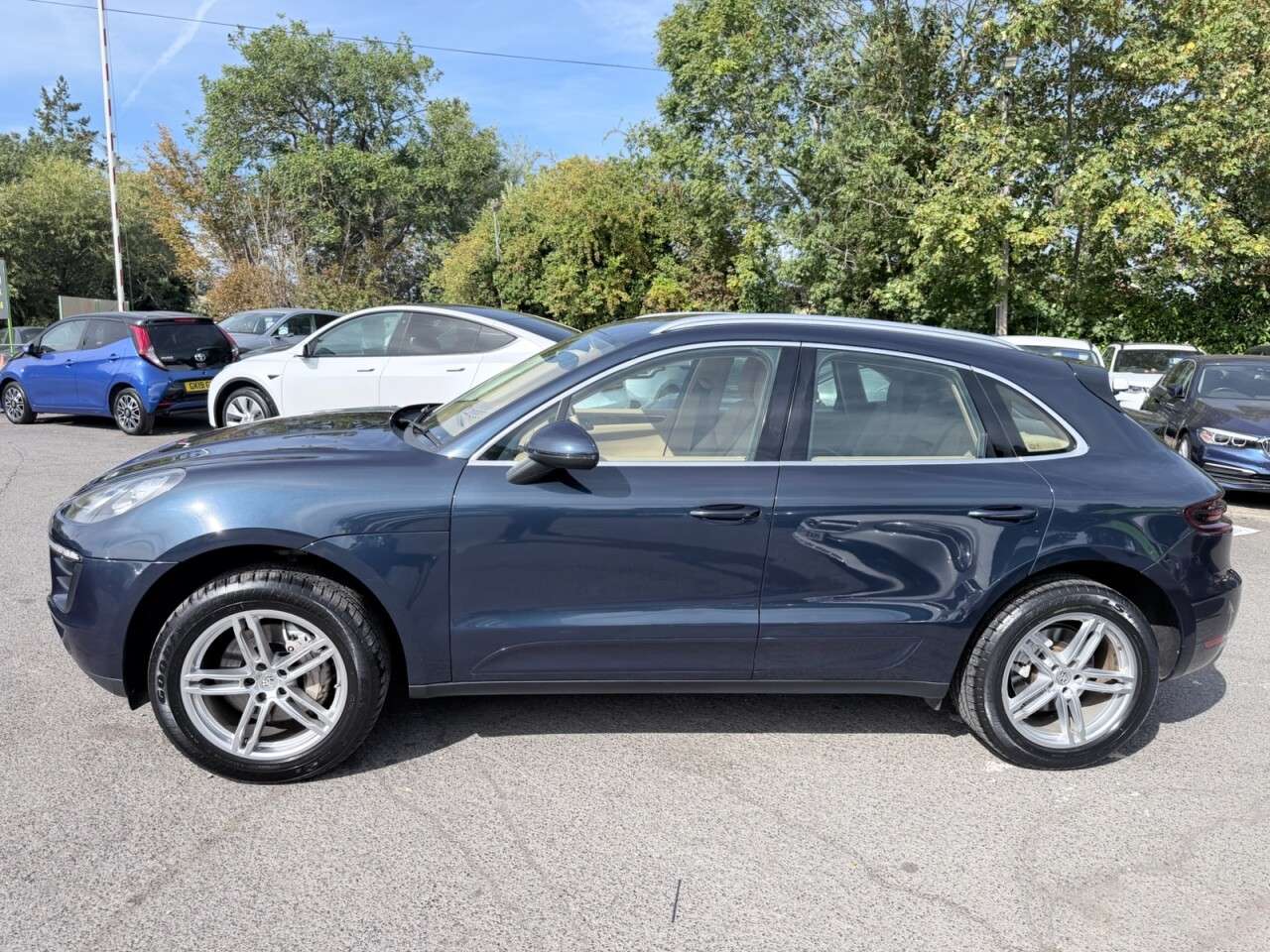 A 2015 PORSCHE MACAN Blue 3.0 TD V6 S SUV, 56,000 miles, Euro 6, Great spec, PDK 4WD, Luxor Beig A 2015 PORSCHE MACAN Blue 3.0 TD V6 S SUV, 56,000 miles, Euro 6, Great spec, PDK 4WD, Luxor Beig