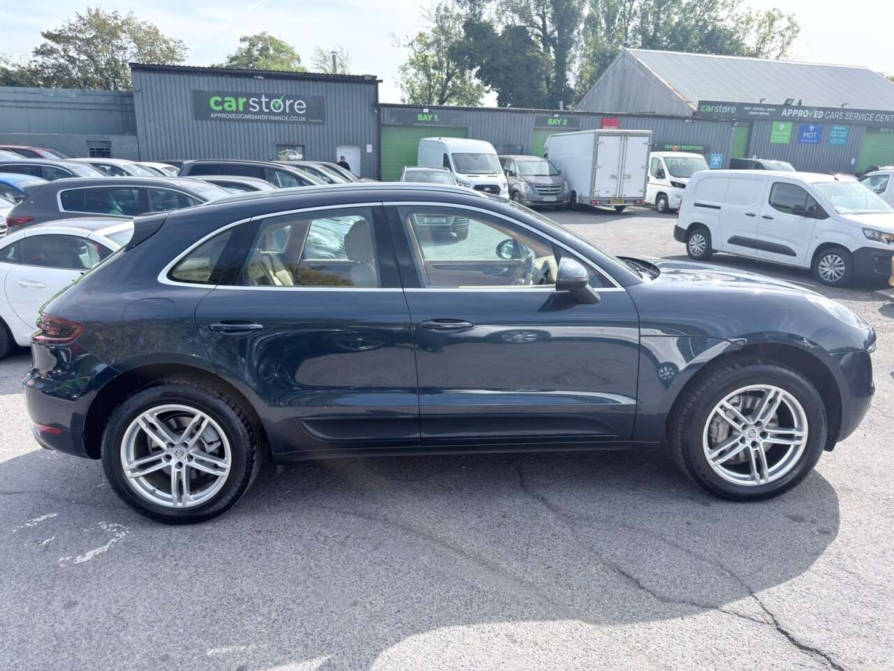 2015 PORSCHE MACAN 2015 PORSCHE MACAN