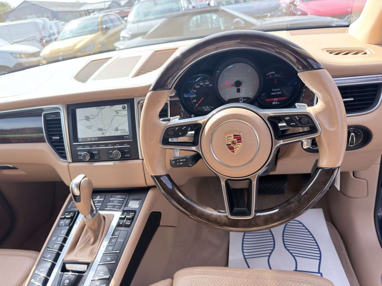 2015 PORSCHE MACAN 2015 PORSCHE MACAN