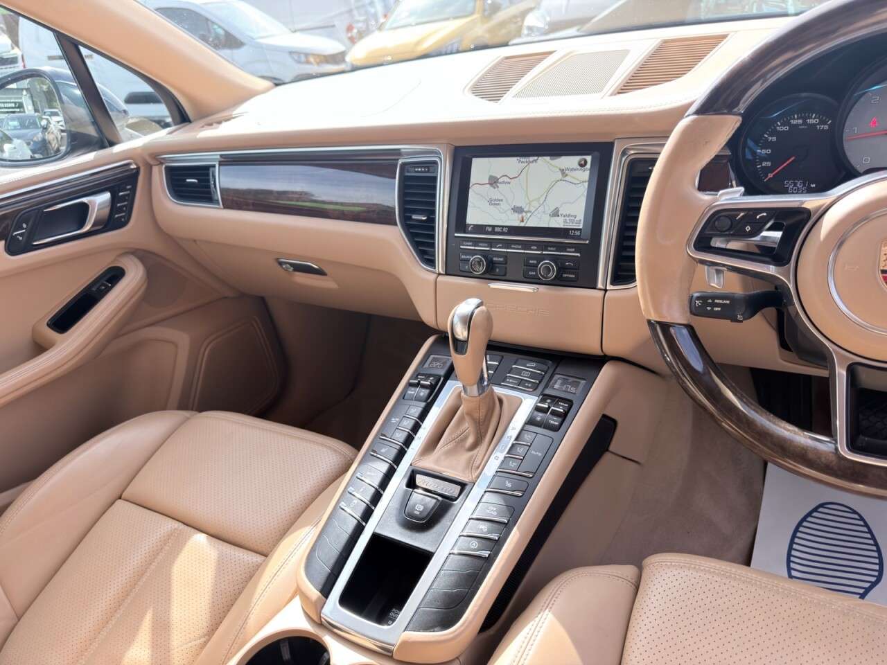 2015 PORSCHE MACAN 2015 PORSCHE MACAN