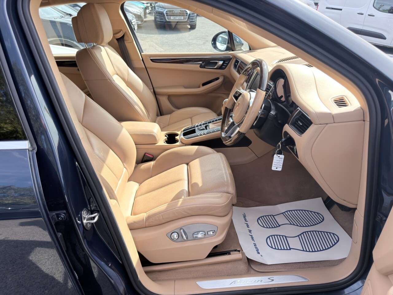 2015 PORSCHE MACAN 2015 PORSCHE MACAN