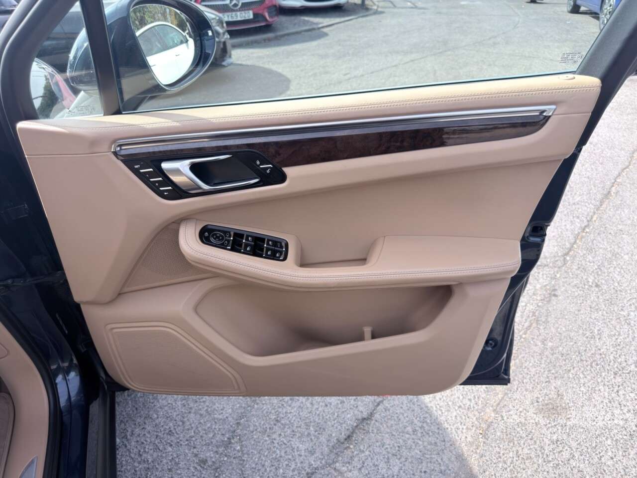 2015 PORSCHE MACAN 2015 PORSCHE MACAN