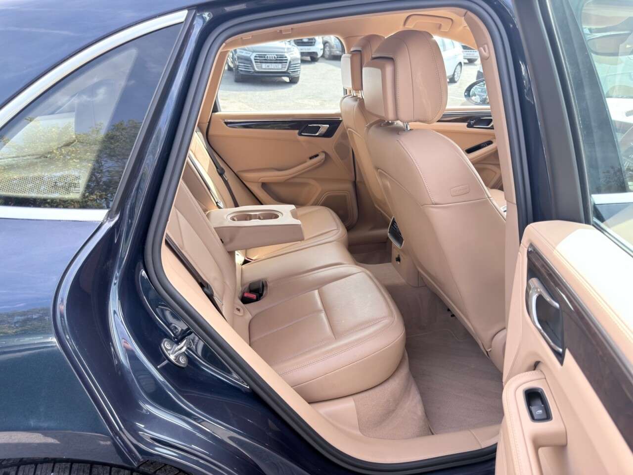 2015 PORSCHE MACAN 2015 PORSCHE MACAN