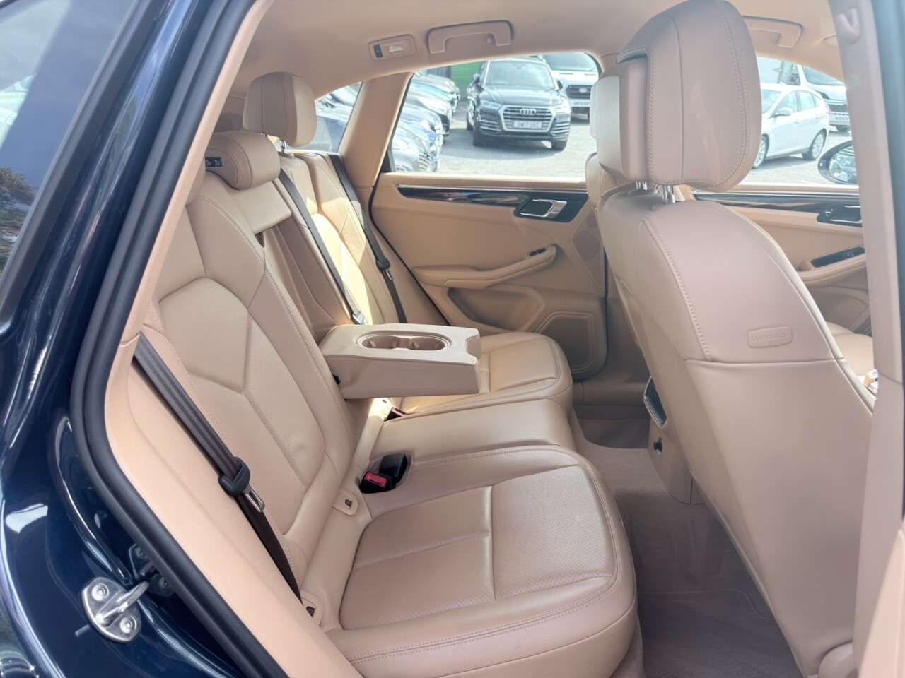 2015 PORSCHE MACAN 2015 PORSCHE MACAN