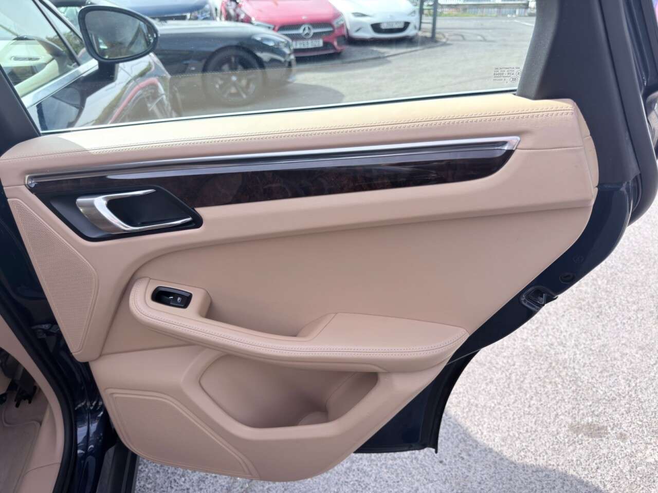2015 PORSCHE MACAN 2015 PORSCHE MACAN