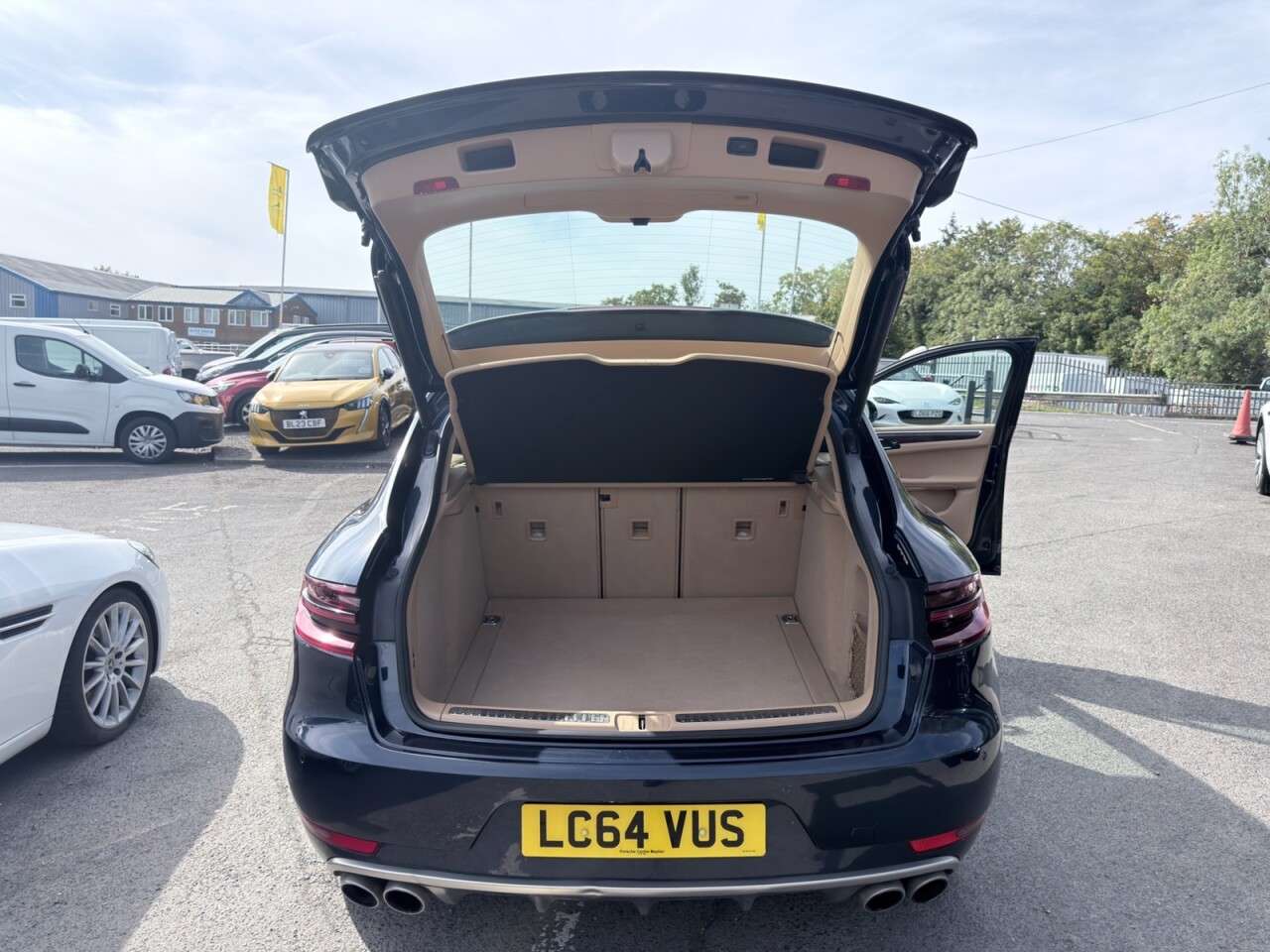 2015 PORSCHE MACAN 2015 PORSCHE MACAN