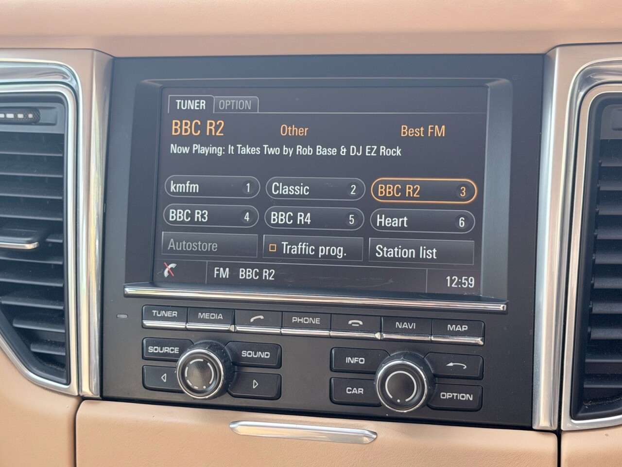 2015 PORSCHE MACAN 2015 PORSCHE MACAN