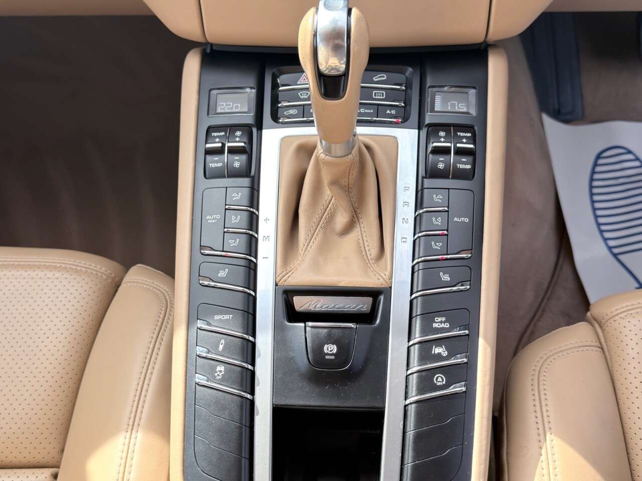 2015 PORSCHE MACAN 2015 PORSCHE MACAN